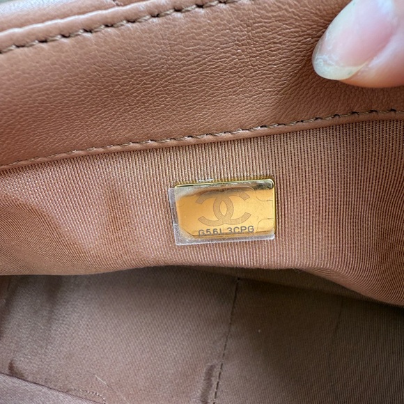 Authentic Chanel 19 flap bag small Rare Caramel 21K - Picture 8 of 16